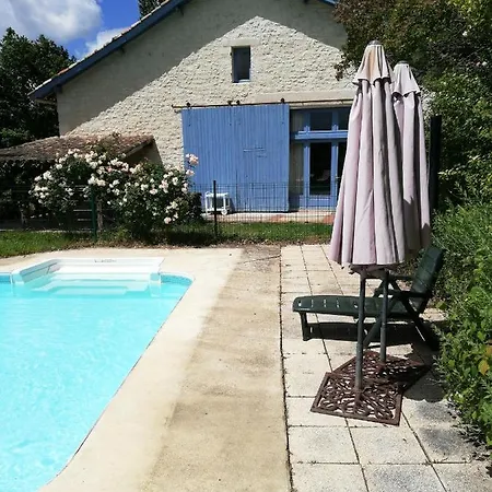 Villa De 6 Chambres Avec Piscine Privee Jardin Clos Et Wifi A Saint Paul Flaugnac